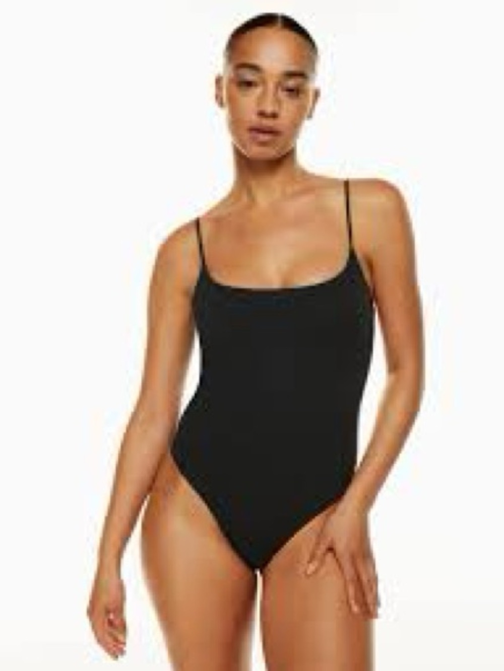 ARITIZIA BABATON BLACK CAMI SCOOP NECK BODYSUIT